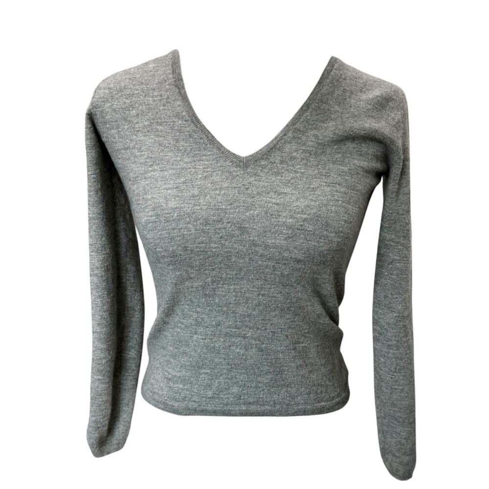 Brunello Cucinelli Grey Cashmere V Neck Fitted Sweater